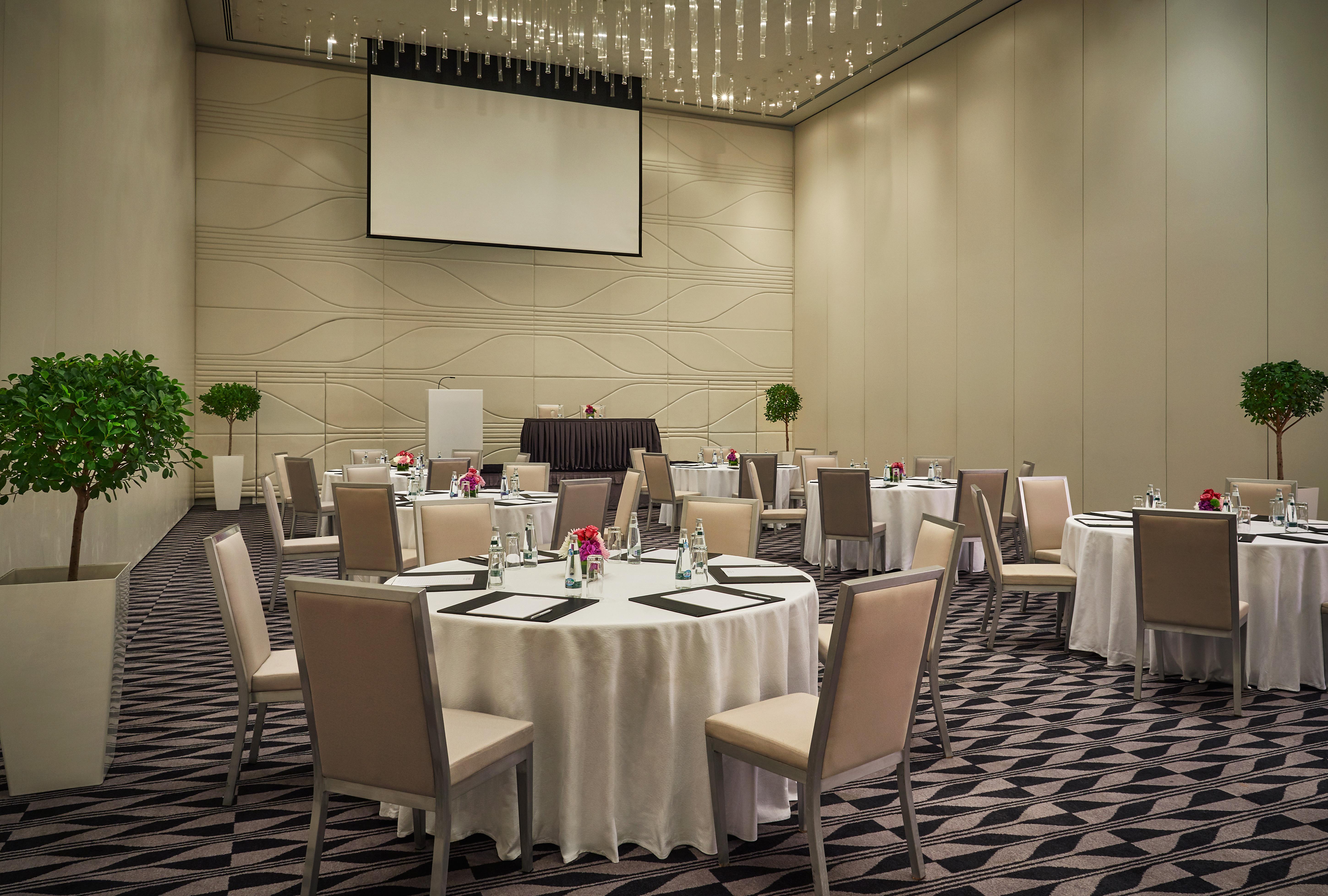 Hotel W Abu Dhabi - Yas Island Restaurace fotografie
